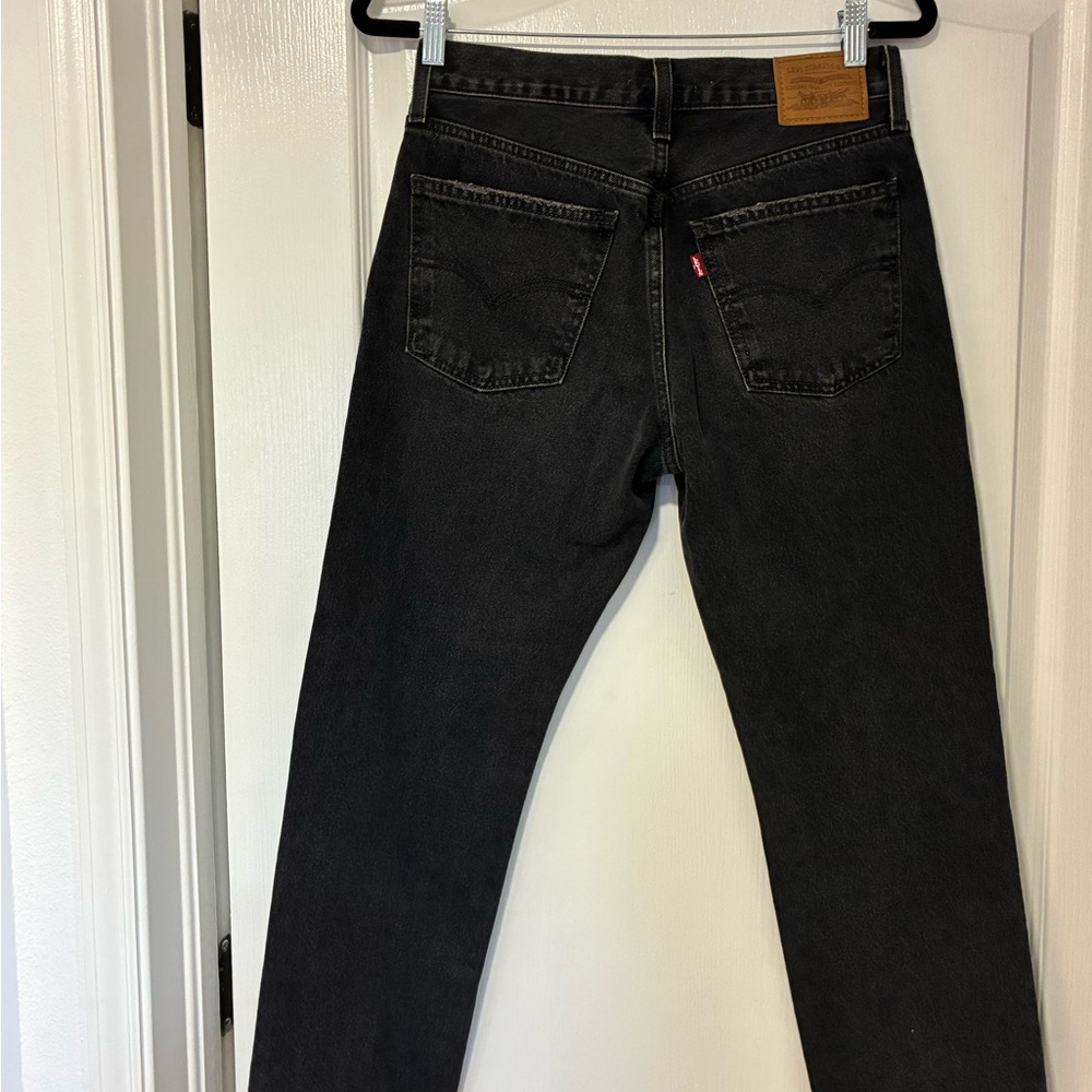 Levi’s Premium Middy Straight Women’s Jeans in Black - Size 27